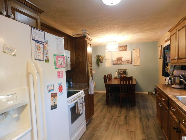 20 Cliffwood Drive, Cadiz, KY 42211