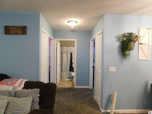 20 Cliffwood Drive, Cadiz, KY 42211