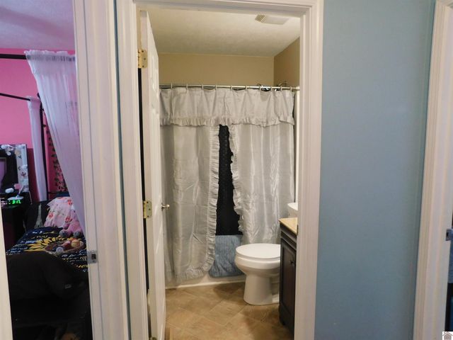 20 Cliffwood Drive, Cadiz, KY 42211