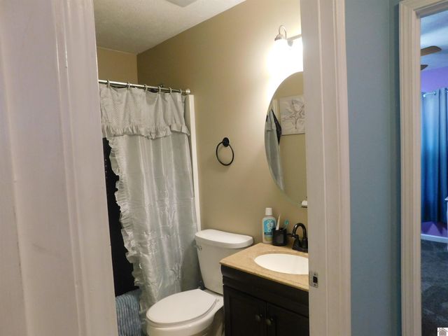 20 Cliffwood Drive, Cadiz, KY 42211