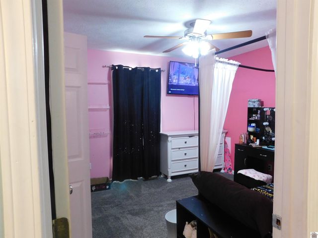 20 Cliffwood Drive, Cadiz, KY 42211