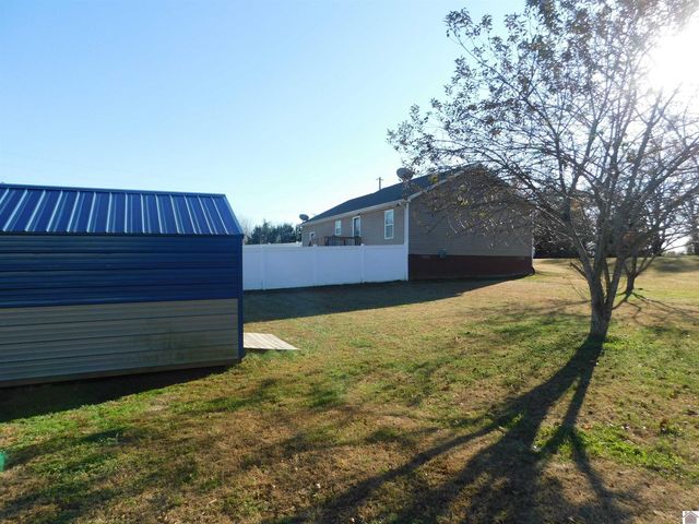 20 Cliffwood Drive, Cadiz, KY 42211