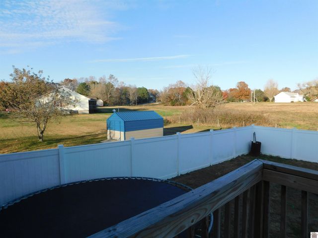 20 Cliffwood Drive, Cadiz, KY 42211