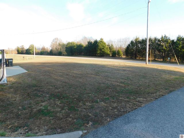 20 Cliffwood Drive, Cadiz, KY 42211