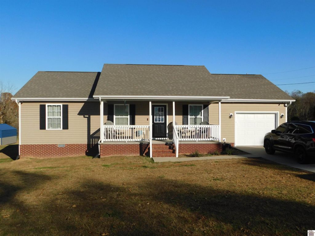 20 Cliffwood Drive, Cadiz, KY 42211