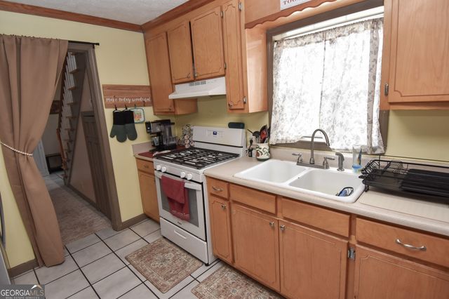 1021 Us Hwy 19, Meansville, GA 30256