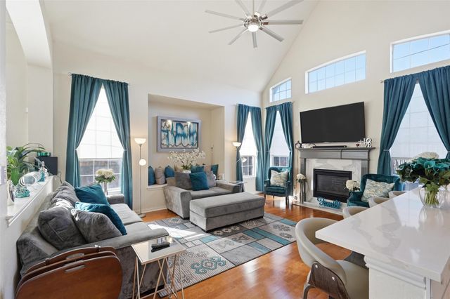 645 Ten Mile Drive, Desoto, TX 75115