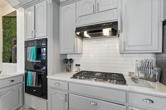 645 Ten Mile Drive, Desoto, TX 75115