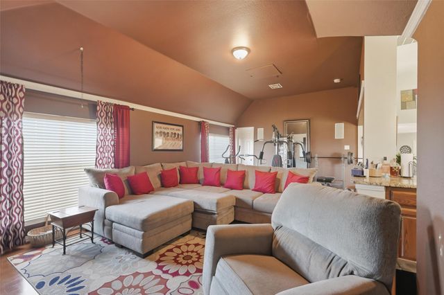 645 Ten Mile Drive, Desoto, TX 75115