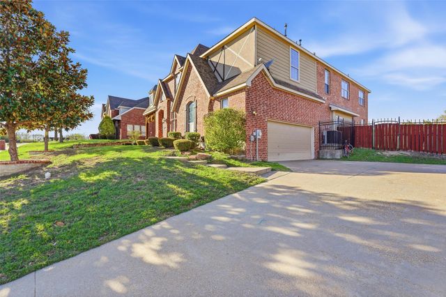 645 Ten Mile Drive, Desoto, TX 75115