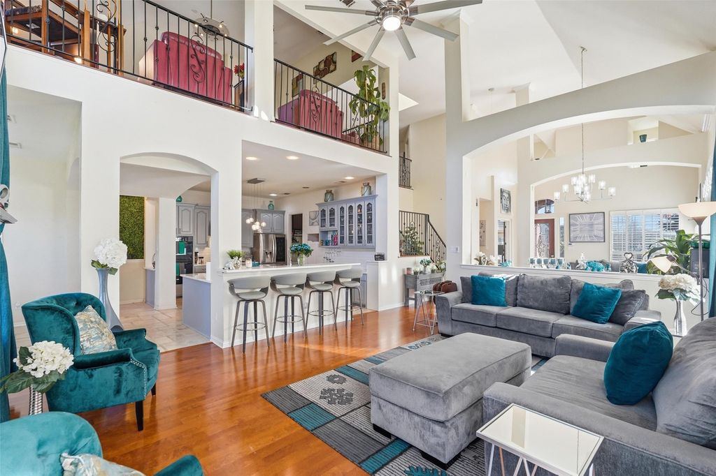 645 Ten Mile Drive, Desoto, TX 75115