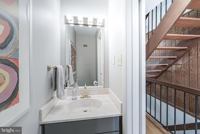 11915 ESCALANTE CT, Reston, VA 20191