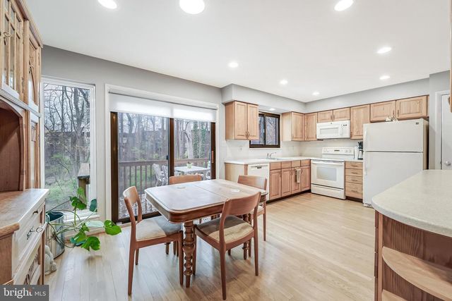 11915 ESCALANTE CT, Reston, VA 20191