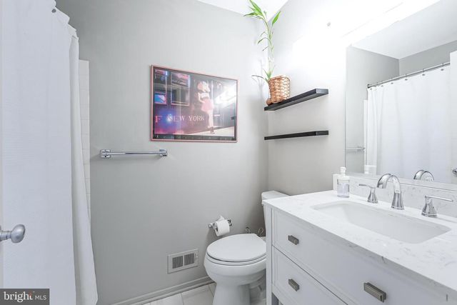 11915 ESCALANTE CT, Reston, VA 20191