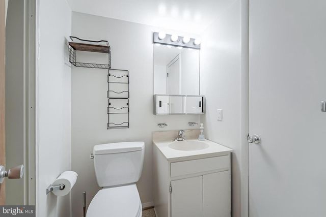 11915 ESCALANTE CT, Reston, VA 20191