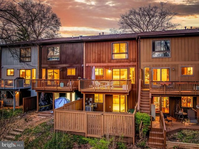 11915 ESCALANTE CT, Reston, VA 20191