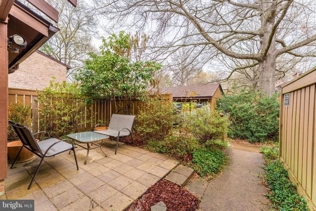 11915 ESCALANTE CT, Reston, VA 20191