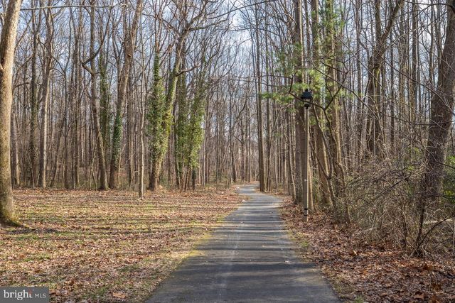 11915 ESCALANTE CT, Reston, VA 20191