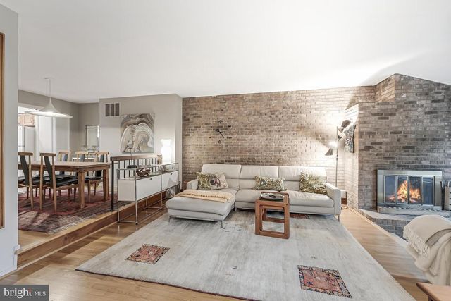 11915 ESCALANTE CT, Reston, VA 20191