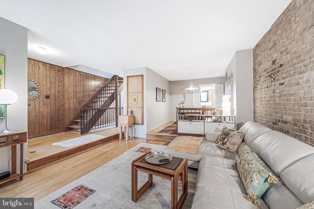 11915 ESCALANTE CT, Reston, VA 20191