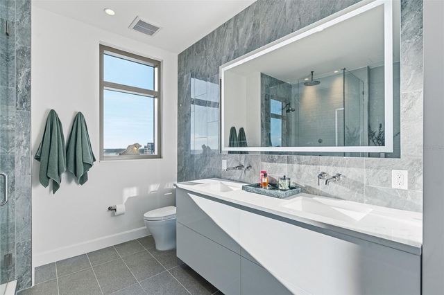 126 4TH AVENUE NE 1401, St Petersburg, FL 33701