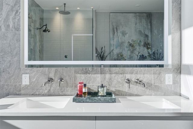 126 4TH AVENUE NE 1401, St Petersburg, FL 33701