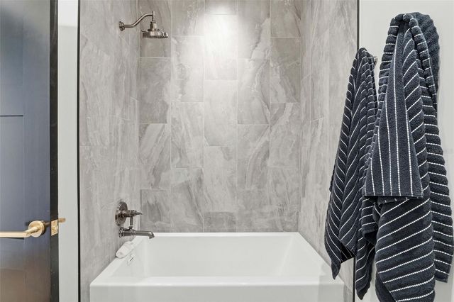 126 4TH AVENUE NE 1401, St Petersburg, FL 33701