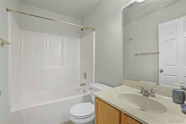 420 Country Stone Drive, Lake St Louis, MO 63367