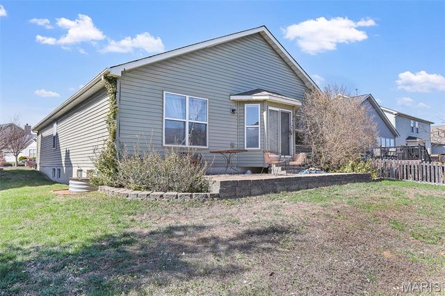 420 Country Stone Drive, Lake St Louis, MO 63367