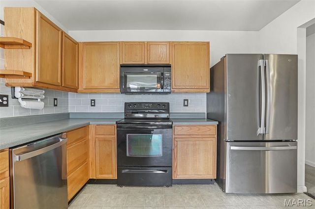 420 Country Stone Drive, Lake St Louis, MO 63367