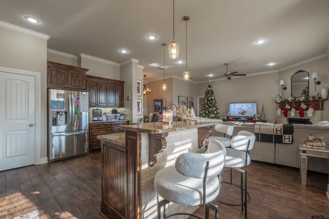 207 Bedford Place, Bullard, TX 75757