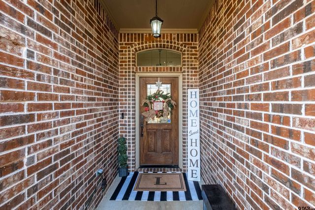 207 Bedford Place, Bullard, TX 75757