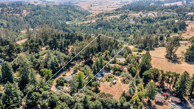 3590 Burnside Rd, Sebastopol, CA 95472