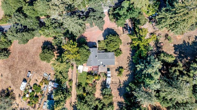 3590 Burnside Rd, Sebastopol, CA 95472