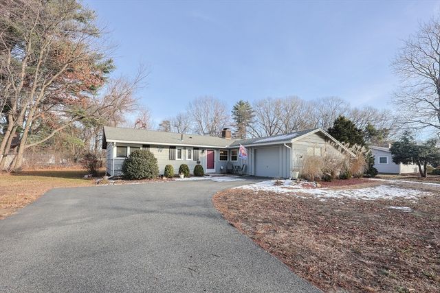 11 Edith Road, Framingham, MA 01701