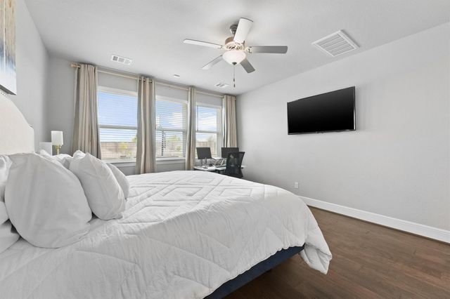 4050 Shackleton Court, Iowa Colony, TX 77583