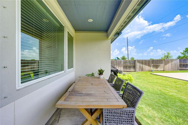 4050 Shackleton Court, Iowa Colony, TX 77583