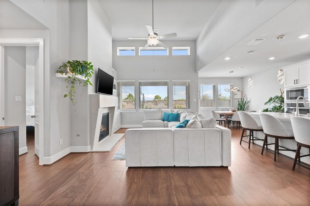 4050 Shackleton Court, Iowa Colony, TX 77583