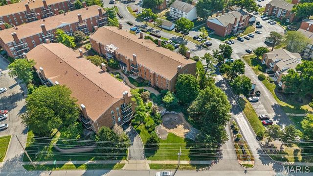 10381 Oxford Hill Drive 1, St Louis, MO 63146