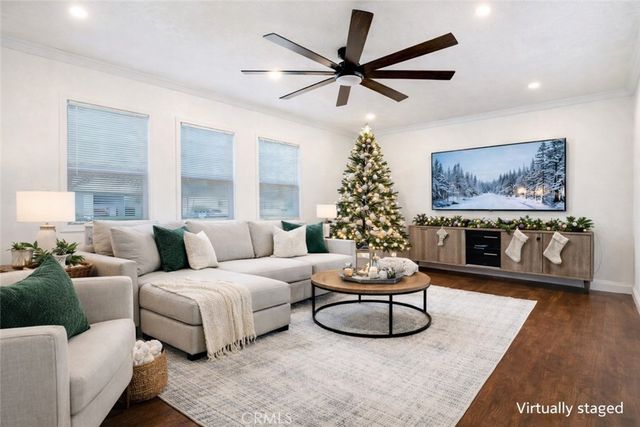 750 W 118th, Los Angeles, CA 90044