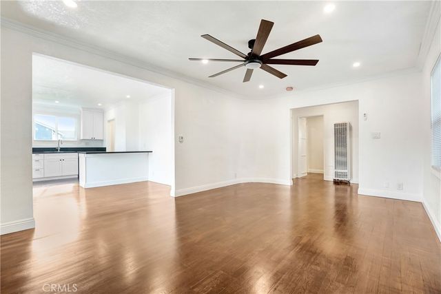 750 W 118th, Los Angeles, CA 90044