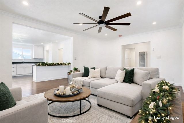 750 W 118th, Los Angeles, CA 90044