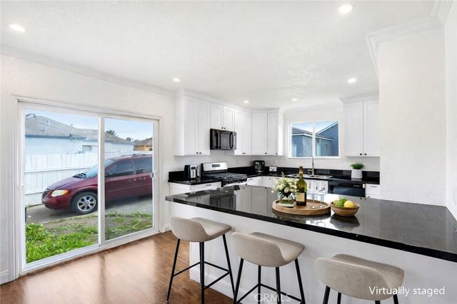 750 W 118th, Los Angeles, CA 90044