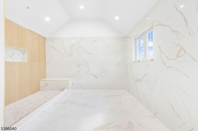 1287 Oxford Ln, Union Twp., NJ 07083