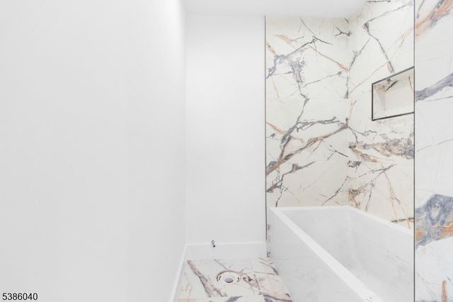 1287 Oxford Ln, Union Twp., NJ 07083