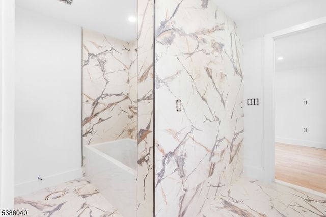 1287 Oxford Ln, Union Twp., NJ 07083