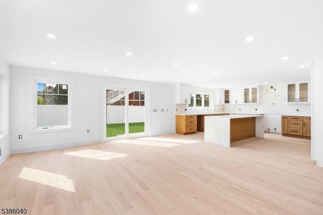 1287 Oxford Ln, Union Twp., NJ 07083