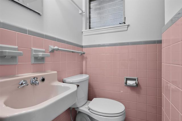 2732 NEWARK WAY, Orlando, FL 32803