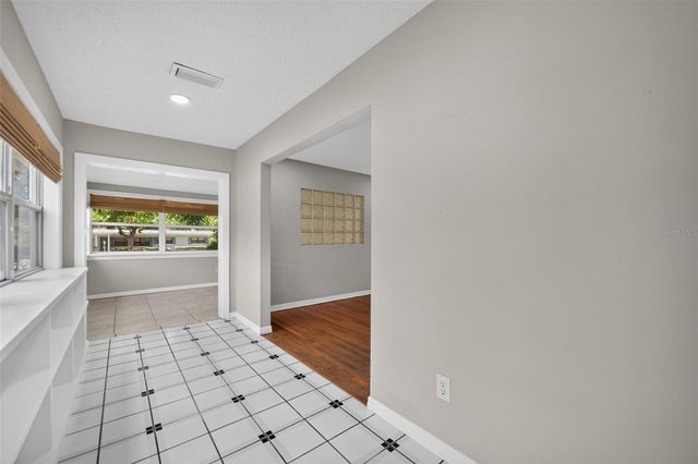 2732 NEWARK WAY, Orlando, FL 32803