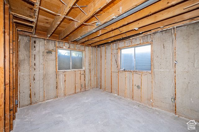 5304 S 3100 W, Roy, UT 84067